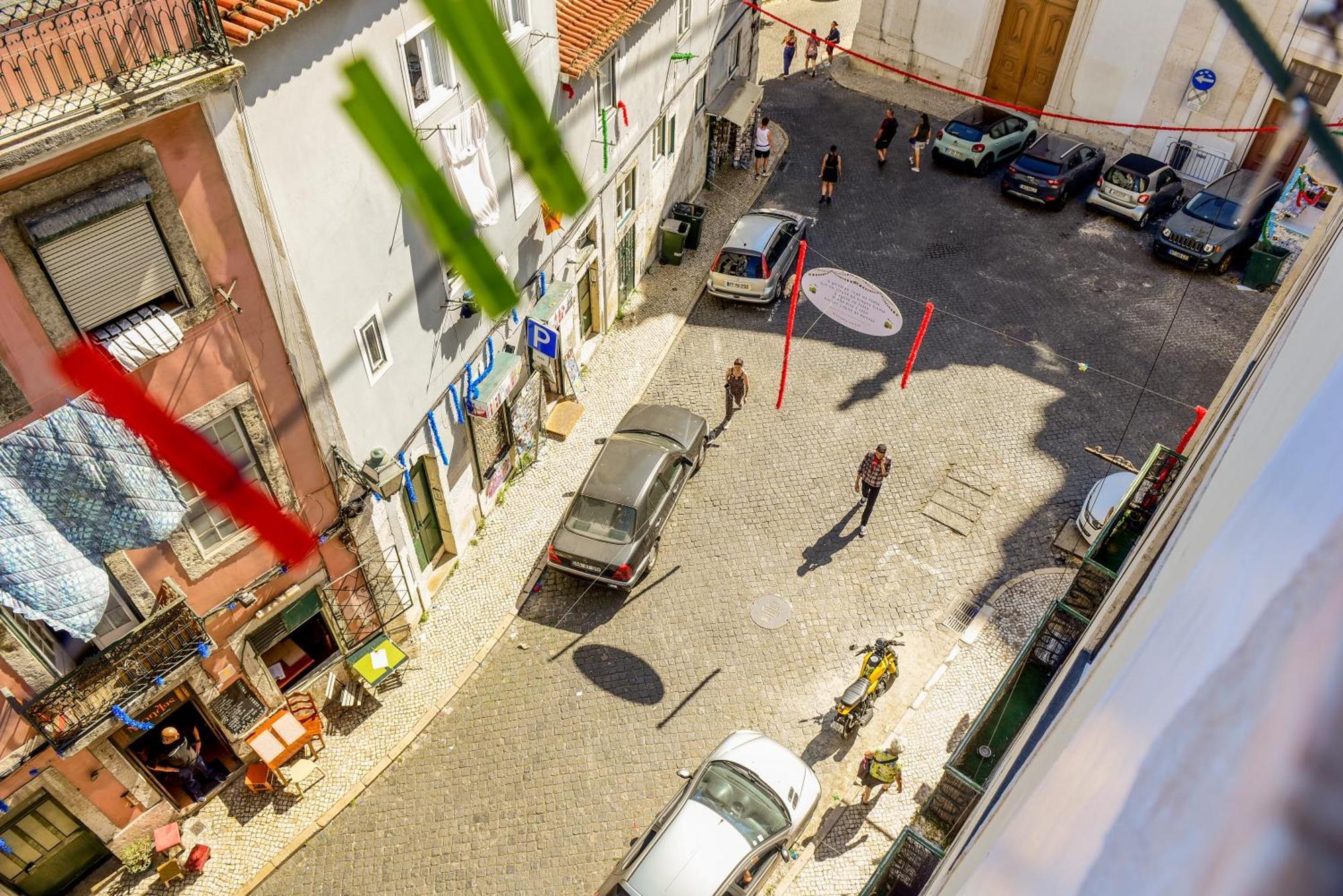 Alfama Guest House Lisbon Exterior photo