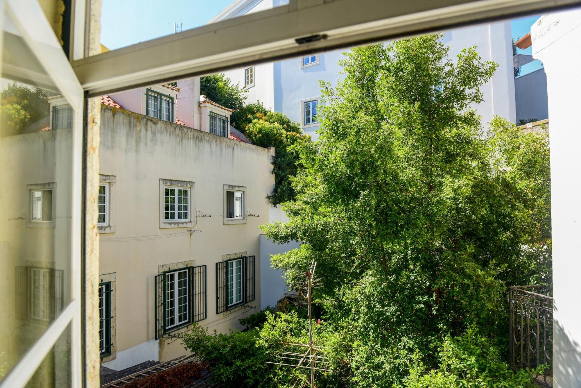 Alfama Guest House Lisbon Exterior photo